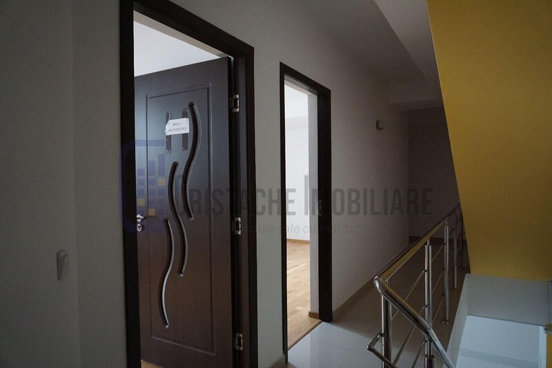 Piata Victoriei, Vila 9 cam., util 236 mp., moderna, disponibila imediat, SANADOR Victoriei