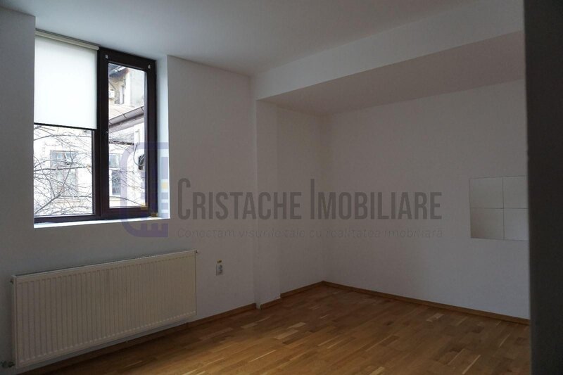 Piata Victoriei, Vila 9 cam., util 236 mp., moderna, disponibila imediat, SANADOR Victoriei