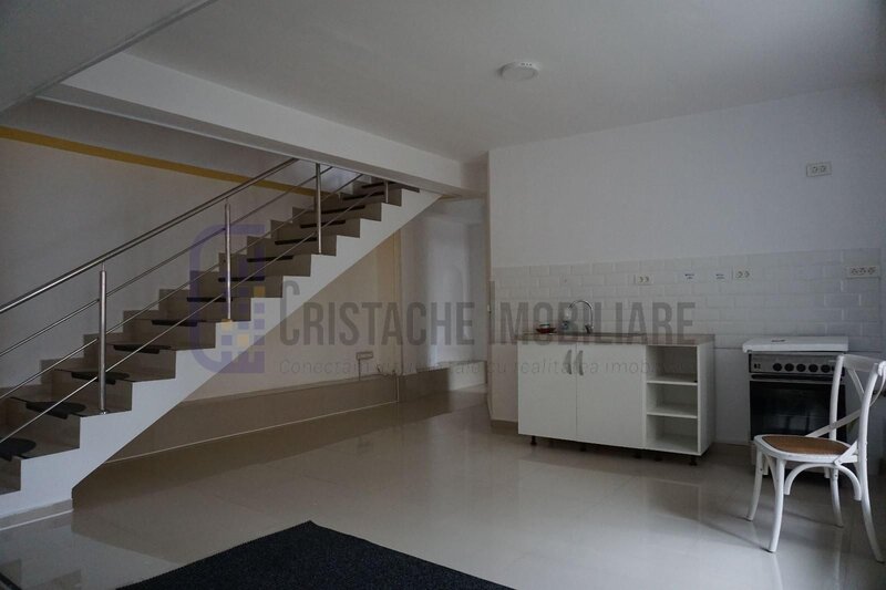 Piata Victoriei, Vila 9 cam., util 236 mp., moderna, disponibila imediat, SANADOR Victoriei