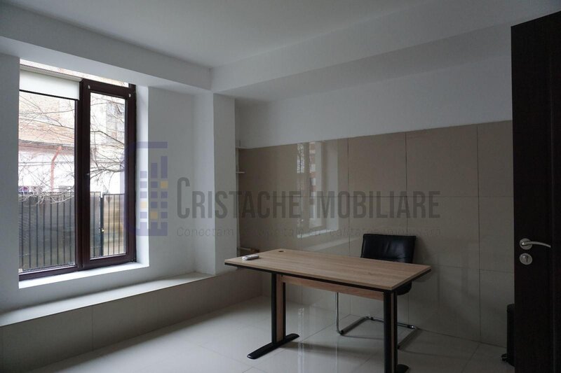 Piata Victoriei, Vila 9 cam., util 236 mp., moderna, disponibila imediat, SANADOR Victoriei